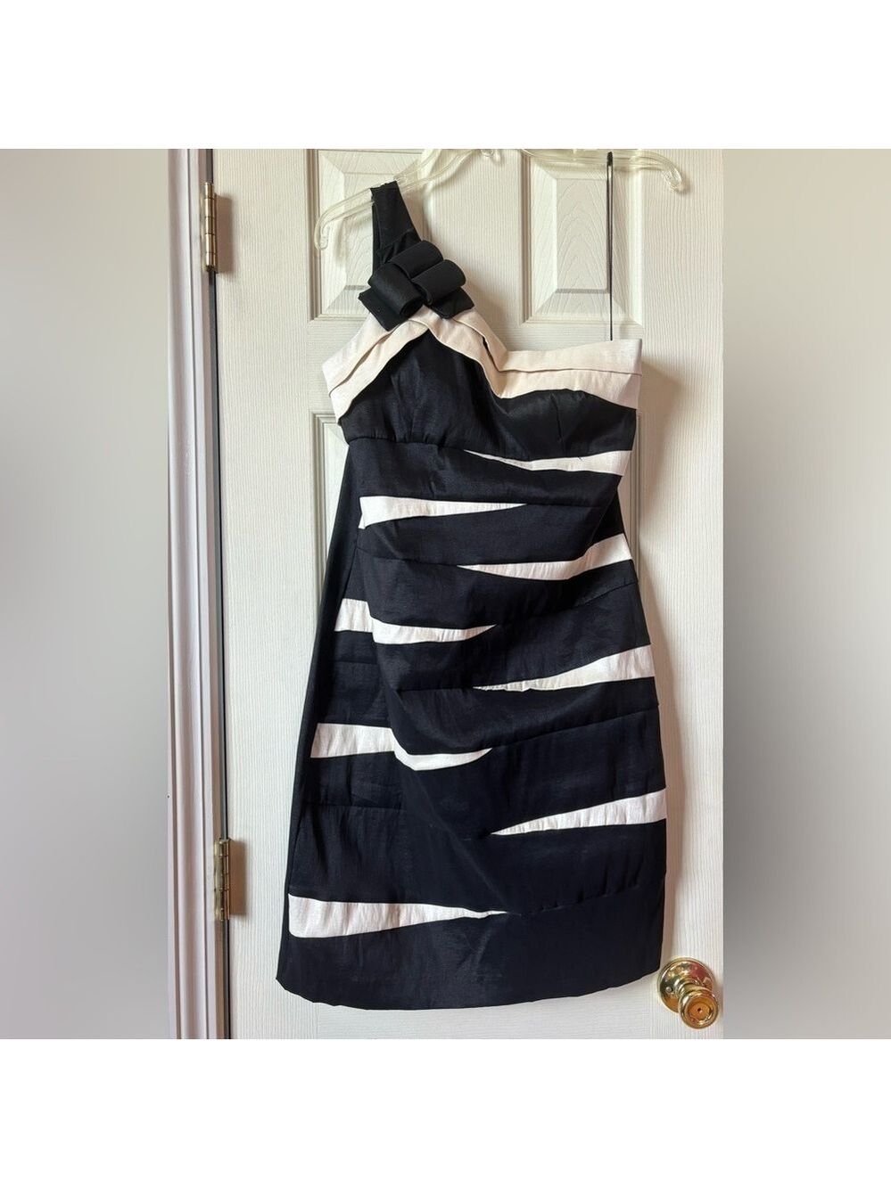 Scarlett Nite Cocktail Dress One Shoulder Black and Ecru Bow Accent Sz 8